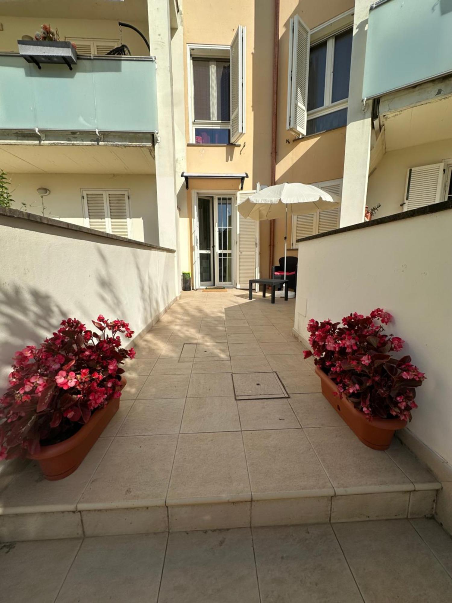Hotel La Kasina Livorno Esterno foto