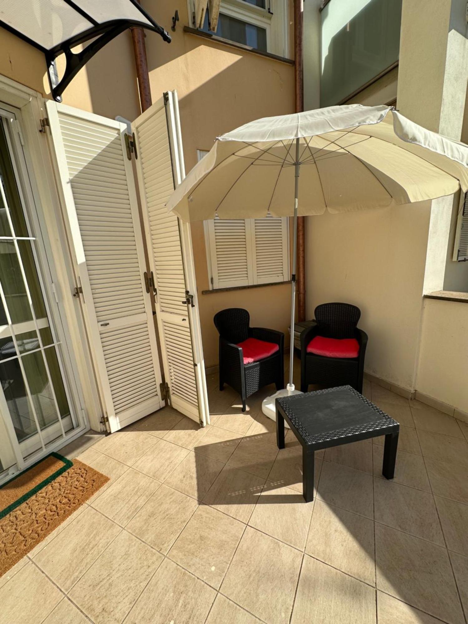 Hotel La Kasina Livorno Esterno foto